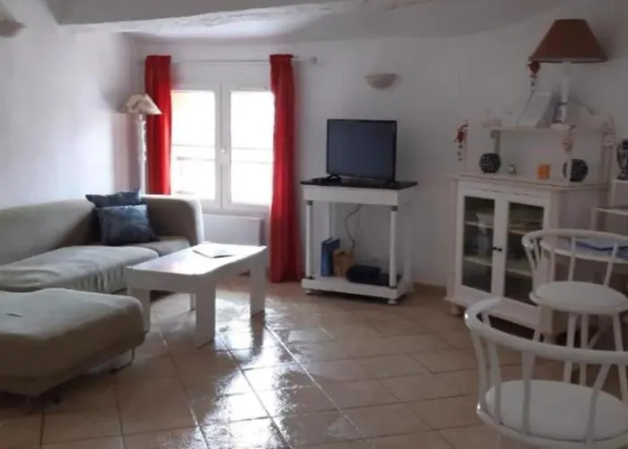 Appartement de charme avec terrasse tropézienne / Rooftop